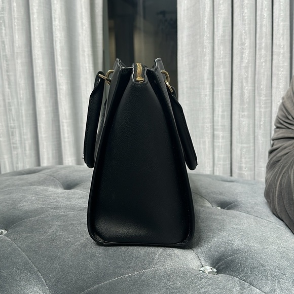 Michael Kors Black Handbag Selma Bag Women’s Black Handbags Satchel Handbags - Picture 7 of 15